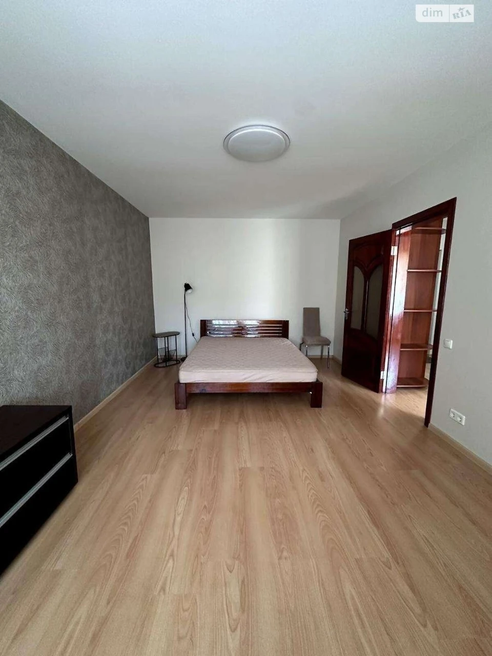 Long-Term Rental Apartment, Obol'