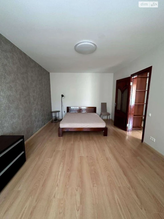Long-Term Rental Apartment, Obol'