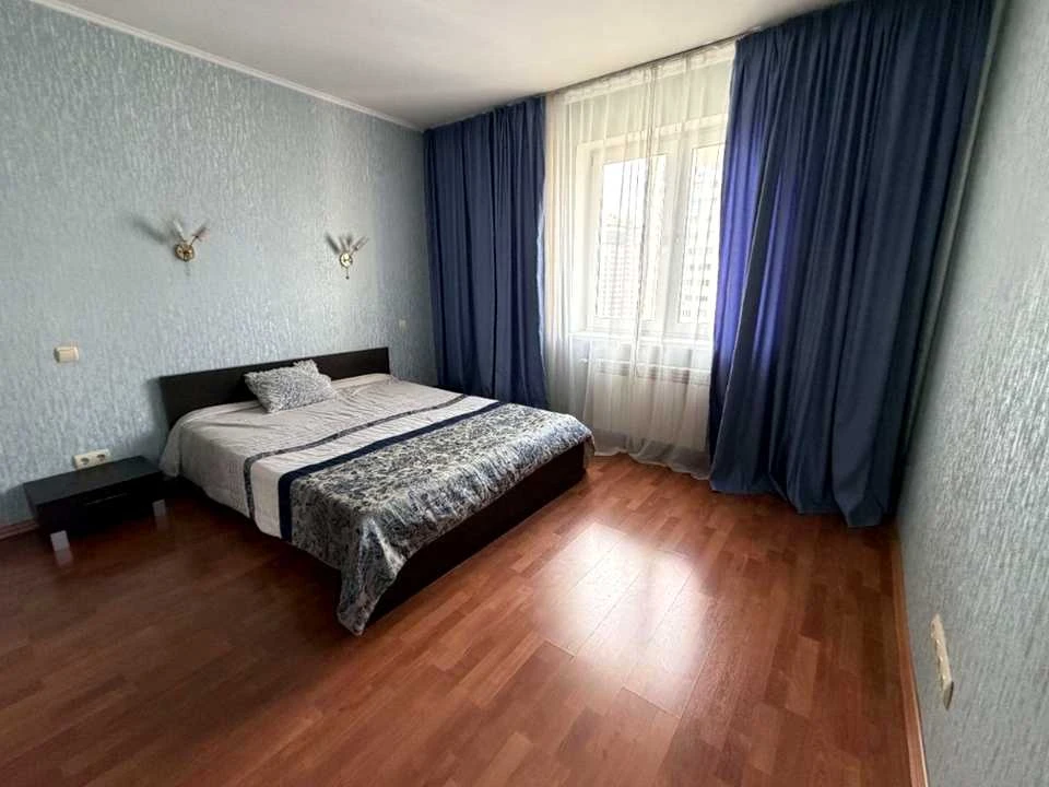 Квартира. Київ, Урлівська вул.
