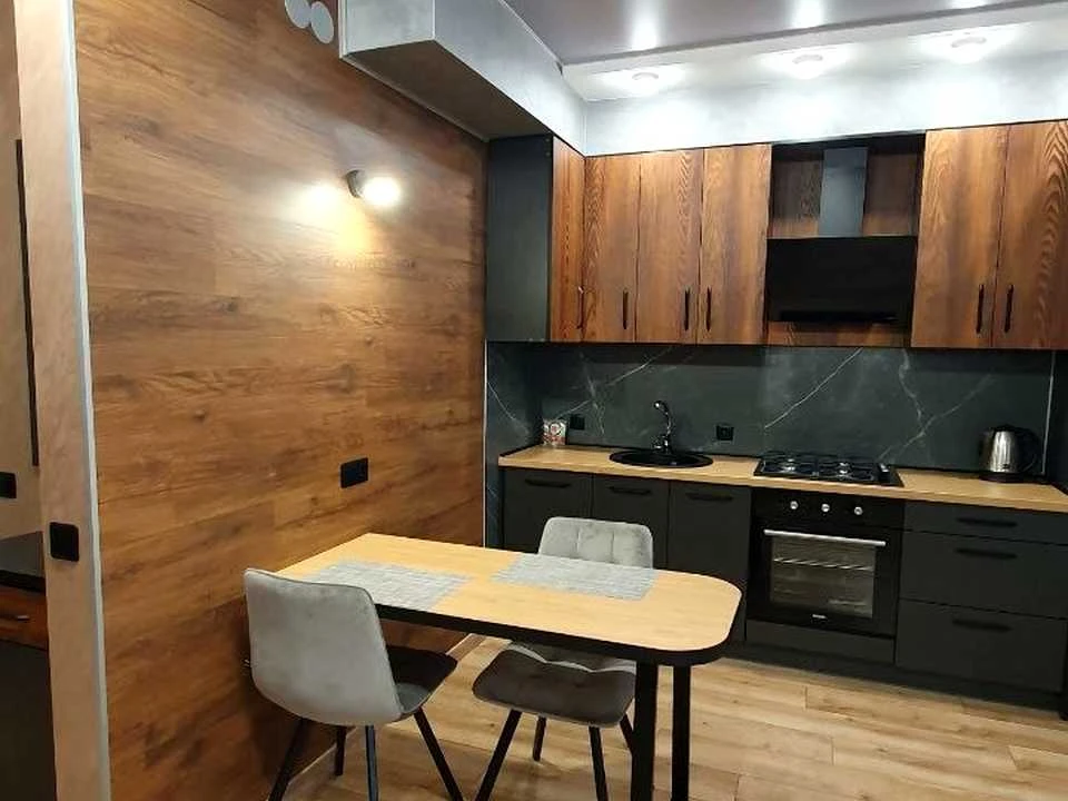 Apartment. Volodymyr Veliky Street, Lviv