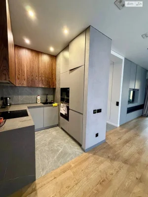 Long-Term Rental, 3-Bedroom Apartment in Comfort Town