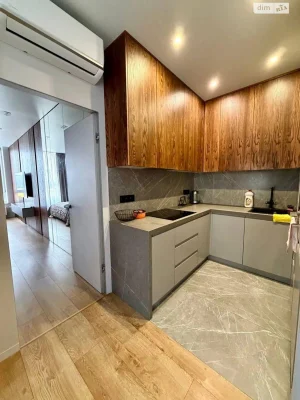 Long-Term Rental, 3-Bedroom Apartment in Comfort Town
