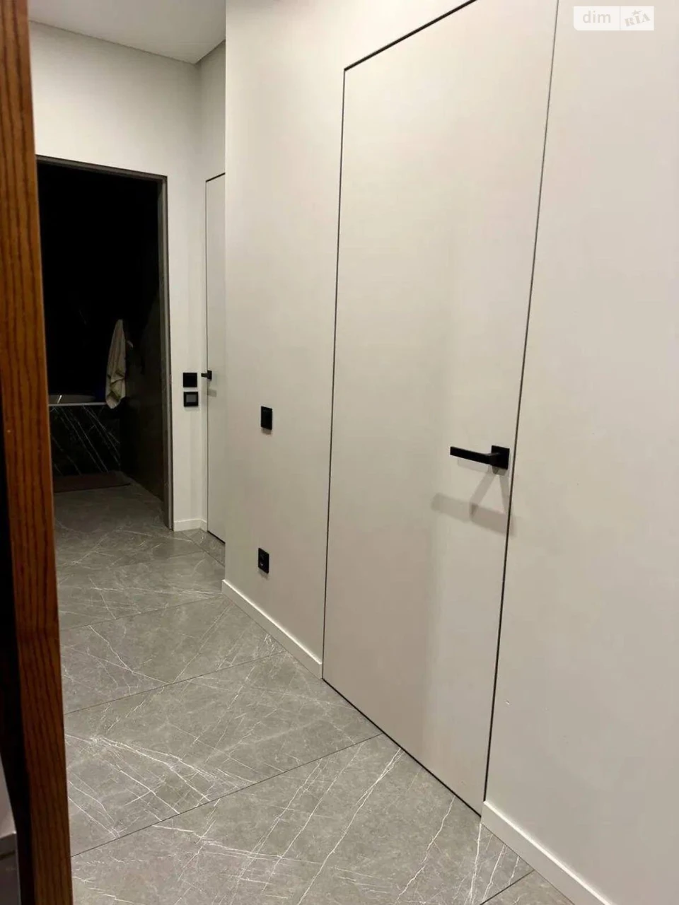 Long-Term Rental, 3-Bedroom Apartment in Comfort Town