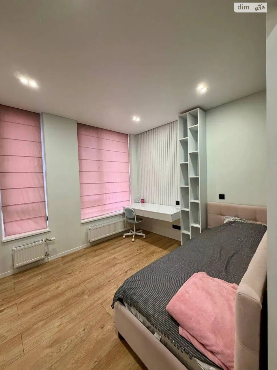 Long-Term Rental, 3-Bedroom Apartment in Comfort Town