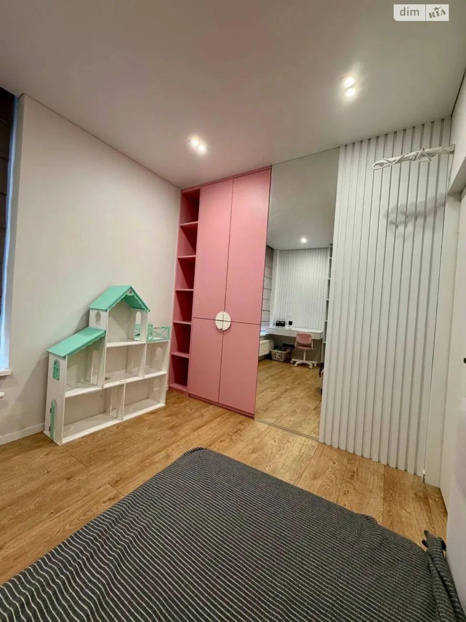 Long-Term Rental, 3-Bedroom Apartment in Comfort Town