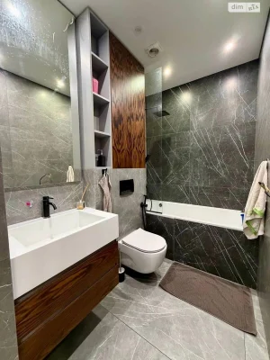Long-Term Rental, 3-Bedroom Apartment in Comfort Town