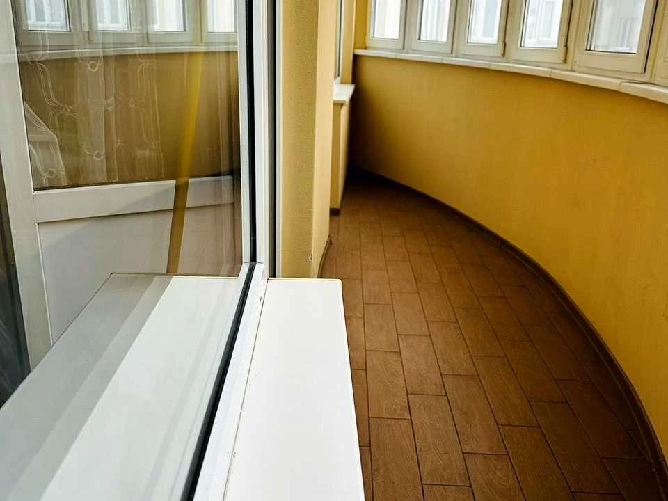 Квартира. Київ, Дніпровська набережна вул.