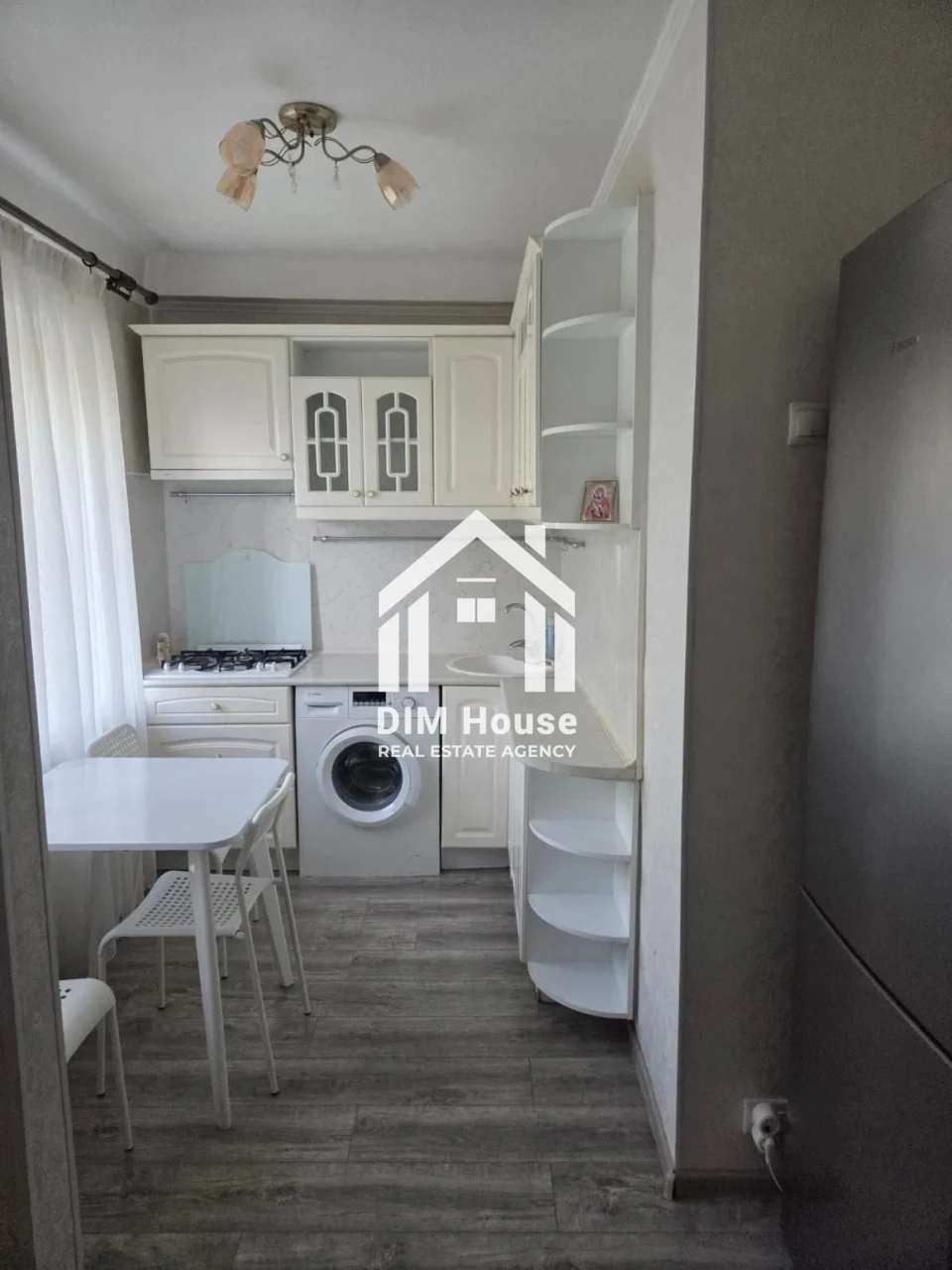 2-к квартира 48 м² з ремонтом та паркомісцем біля м. Звірине