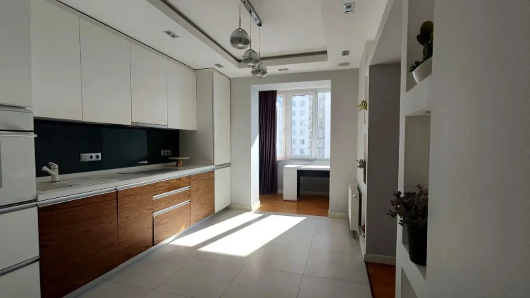 Видова! 1к квартира 47м², вул. Дніпровська набережна 1-А, ЖК