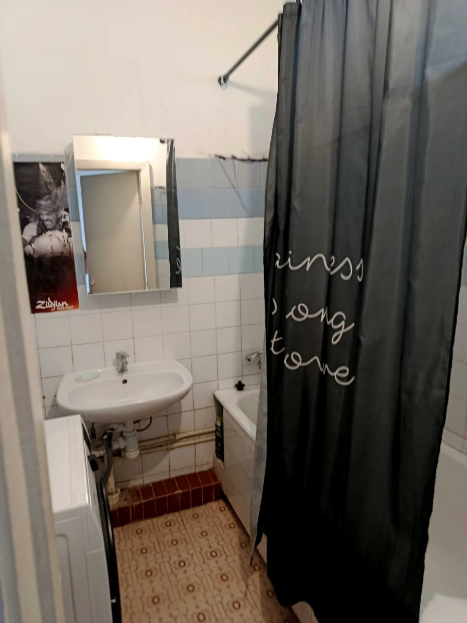 Продам 2-у квартиру,центр,цегла,газ,"спецпроєкт",метро Палац