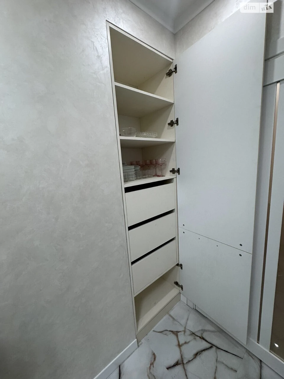 Long-Term Rental Apartment Santa Barbara