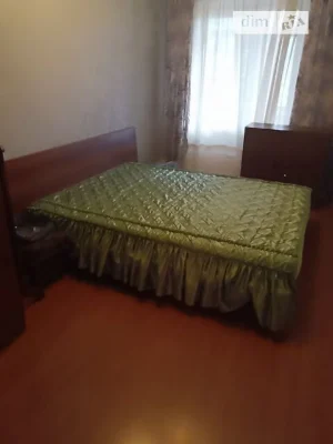 Long-term rental of a 3-bedroom apartment at 26B Lytashynsky Street •