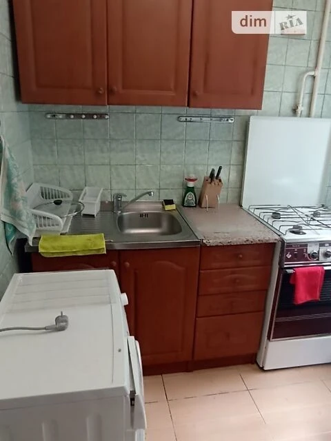 Long-term rental of a 3-bedroom apartment at 26B Lytashynsky Street •
