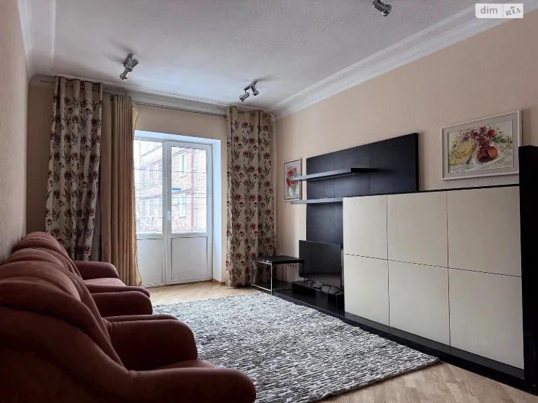 Long-Term Rental Apartment, Podil