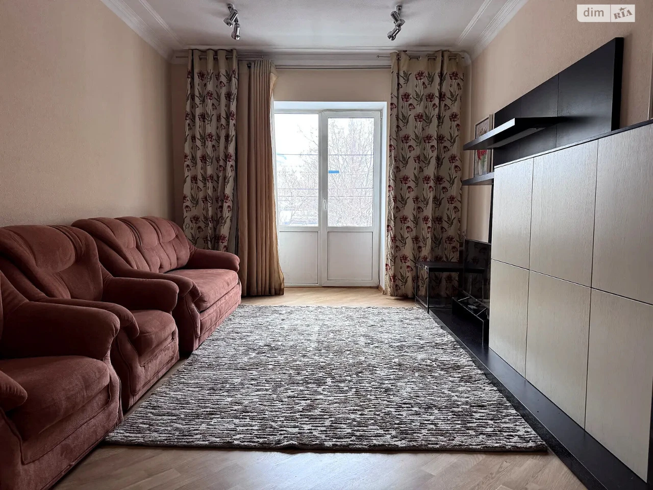 Long-Term Rental Apartment, Podil