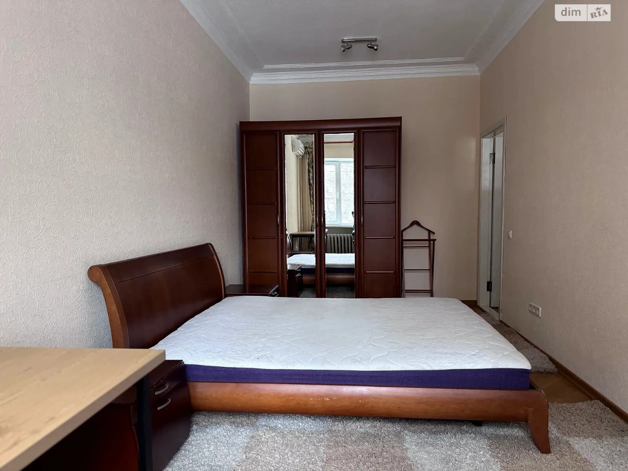 Long-Term Rental Apartment, Podil