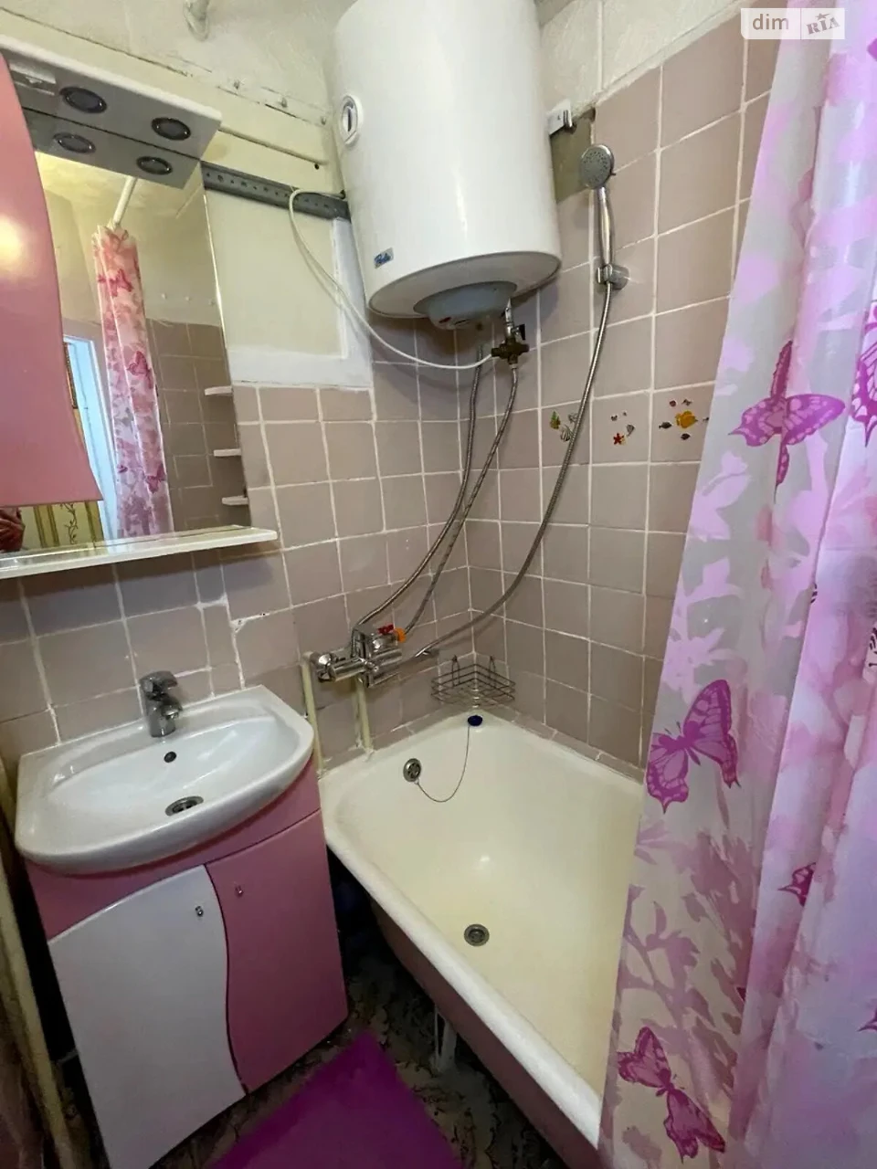Long-term Rental Apartment, Perhotravnevyi Massiv