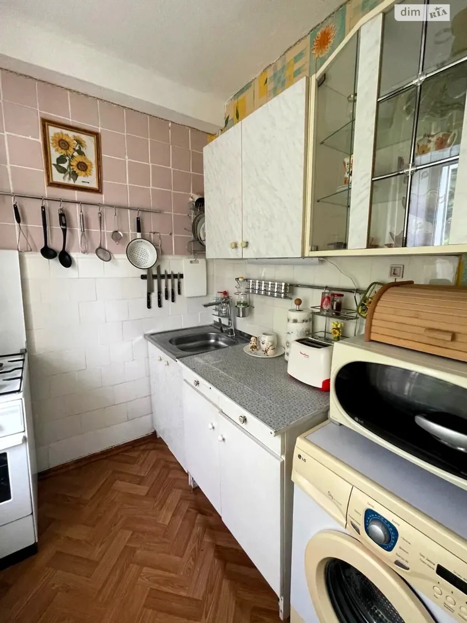 Long-term Rental Apartment, Perhotravnevyi Massiv