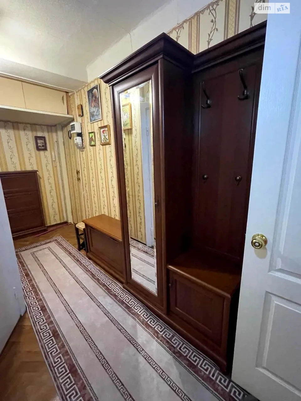 Long-term Rental Apartment, Perhotravnevyi Massiv