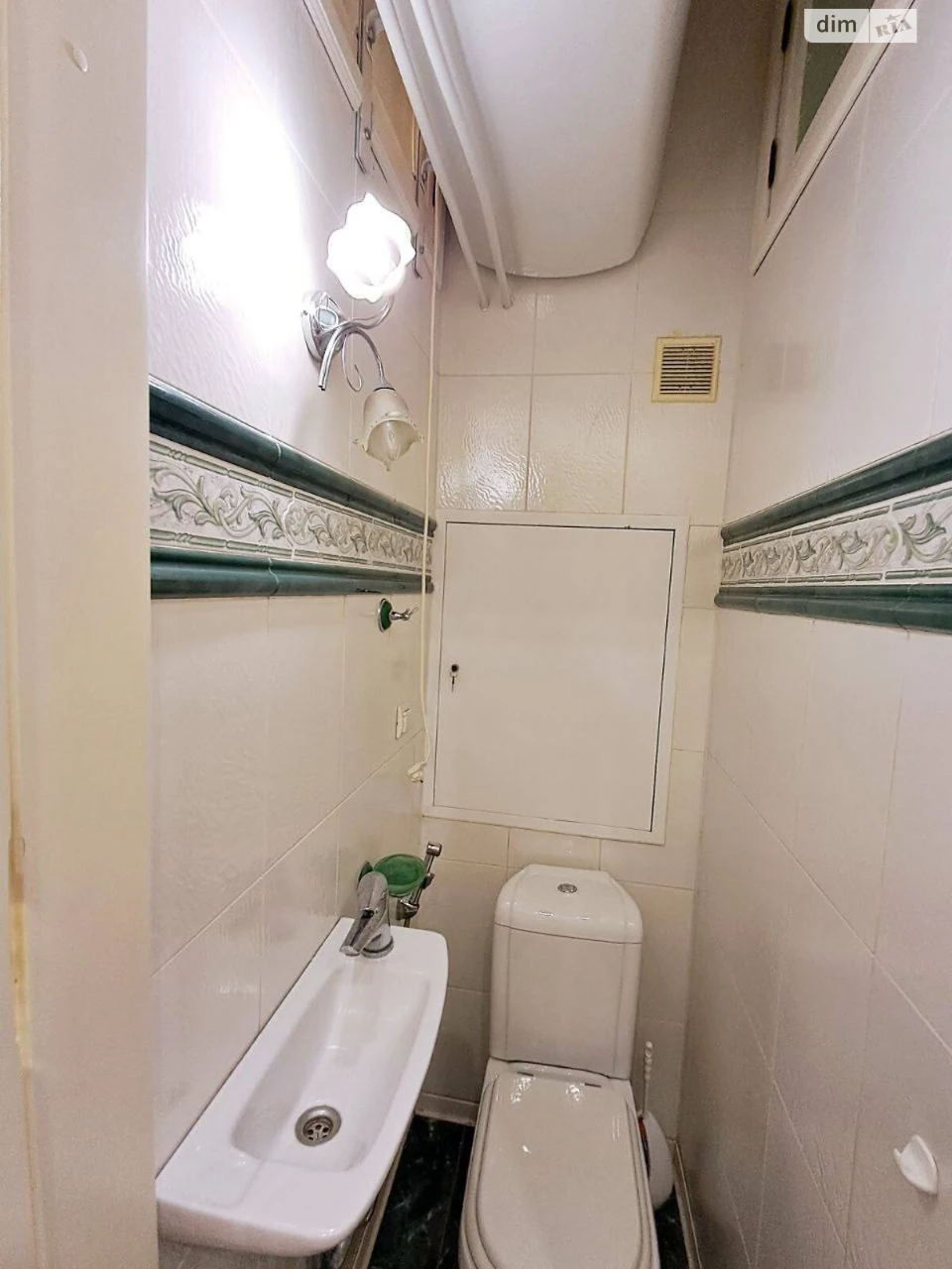 Long-Term Rental Apartment on Lipki Street