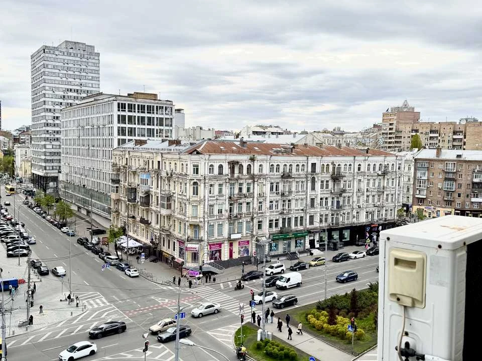 Квартира. Київ, Басейна вул.