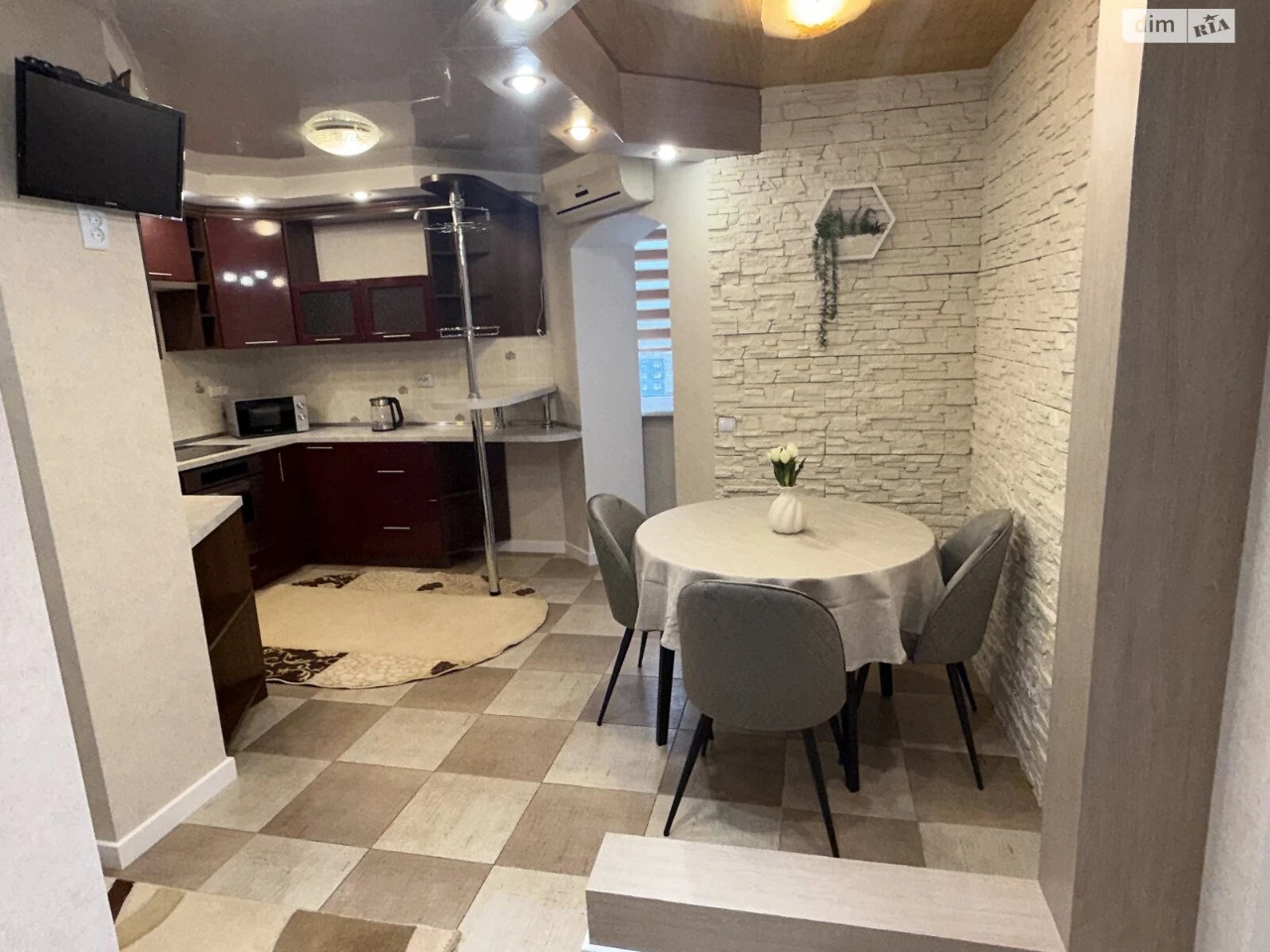 Long-Term Rental Apartment, Left Bank