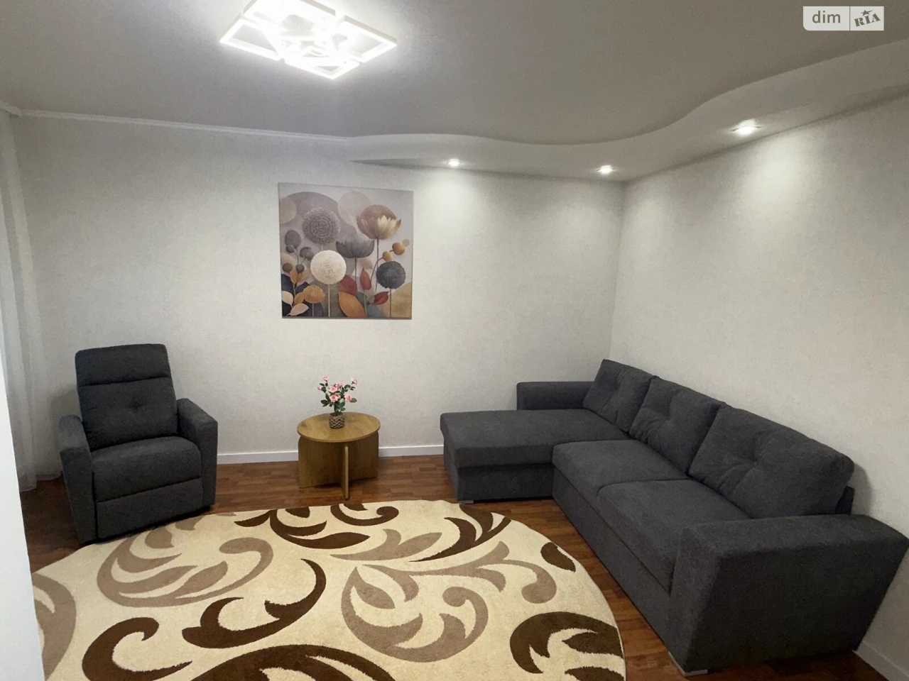 Long-Term Rental Apartment, Left Bank