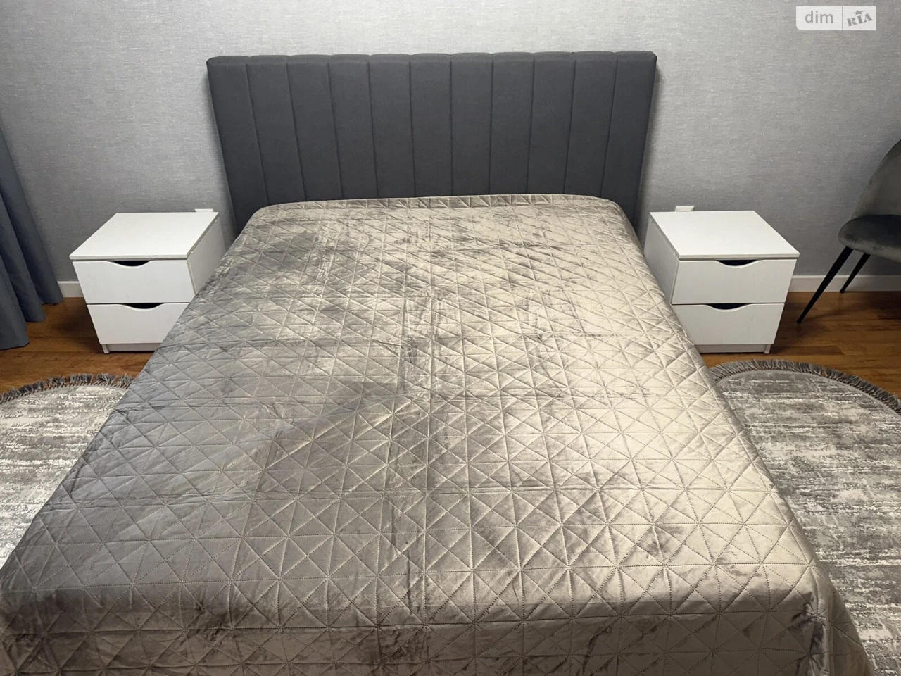 Long-Term Rental Apartment, Left Bank