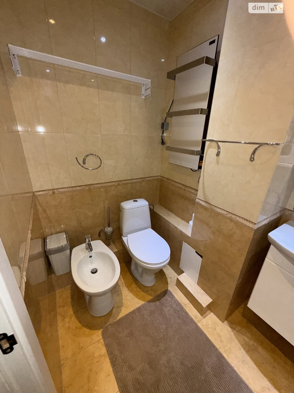 Long-Term Rental Apartment, Left Bank