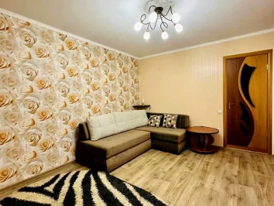 Apartment. Dnipro, Garage Street