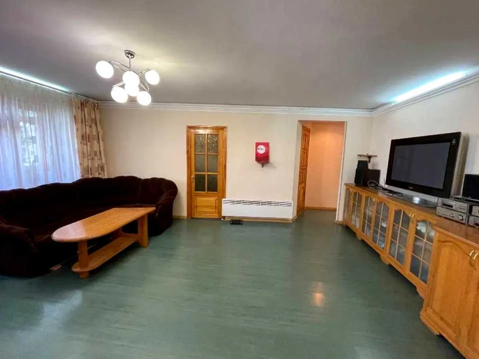 Apartment. Dnipro, Menachem-Mendel Schneerson st.