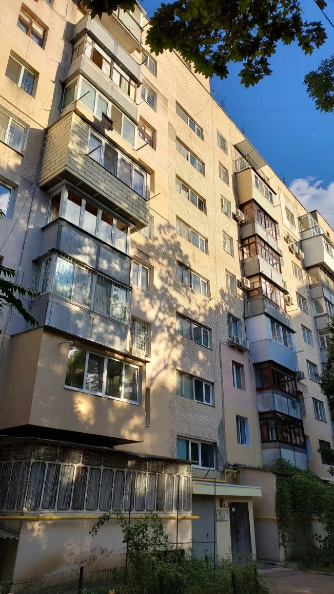 Продам 2 кімнатну квартиру. Вул. Посмітного. Море. Цегляний
