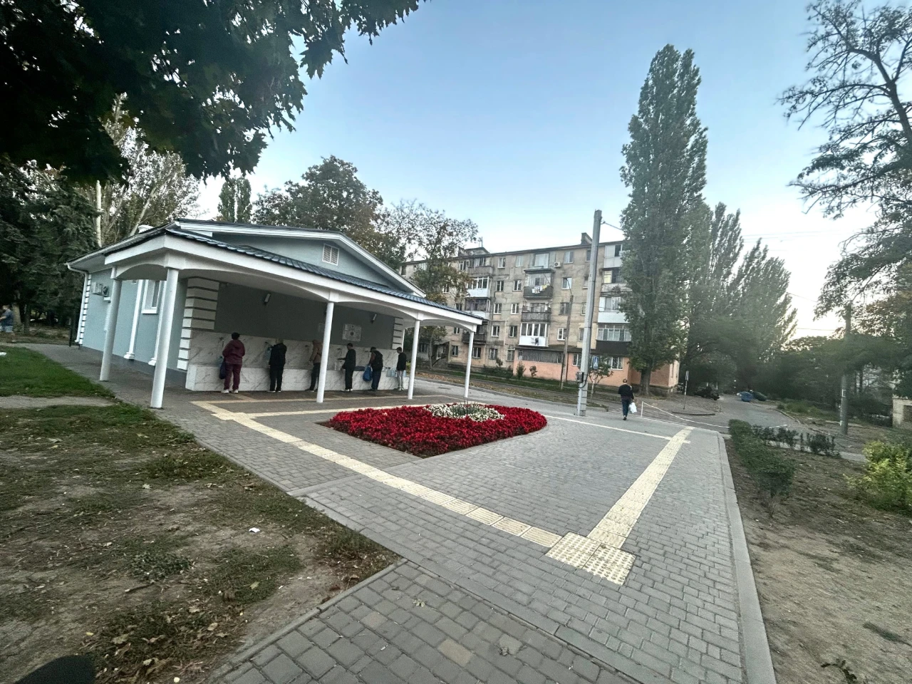 2 кімнатна квартира біля парку Добровольського. Можно по про