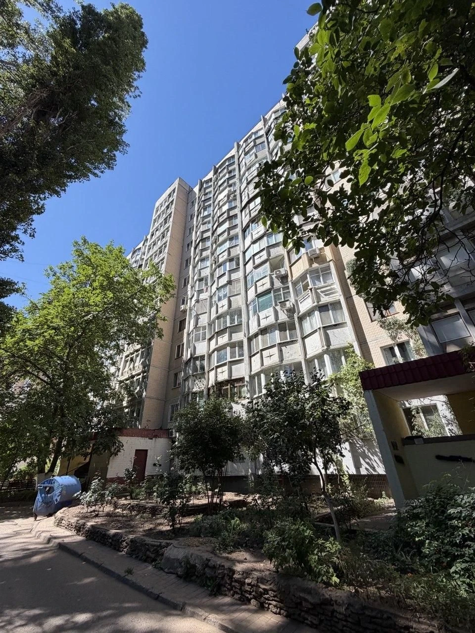 Продам 3-к квартиру з ремонтом на Кримській, сел. Котовськог