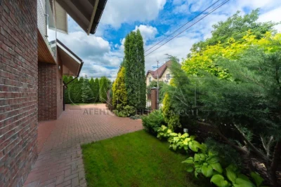 Дом 4 комнаты, 200 м² - Дарницкий, паркинг