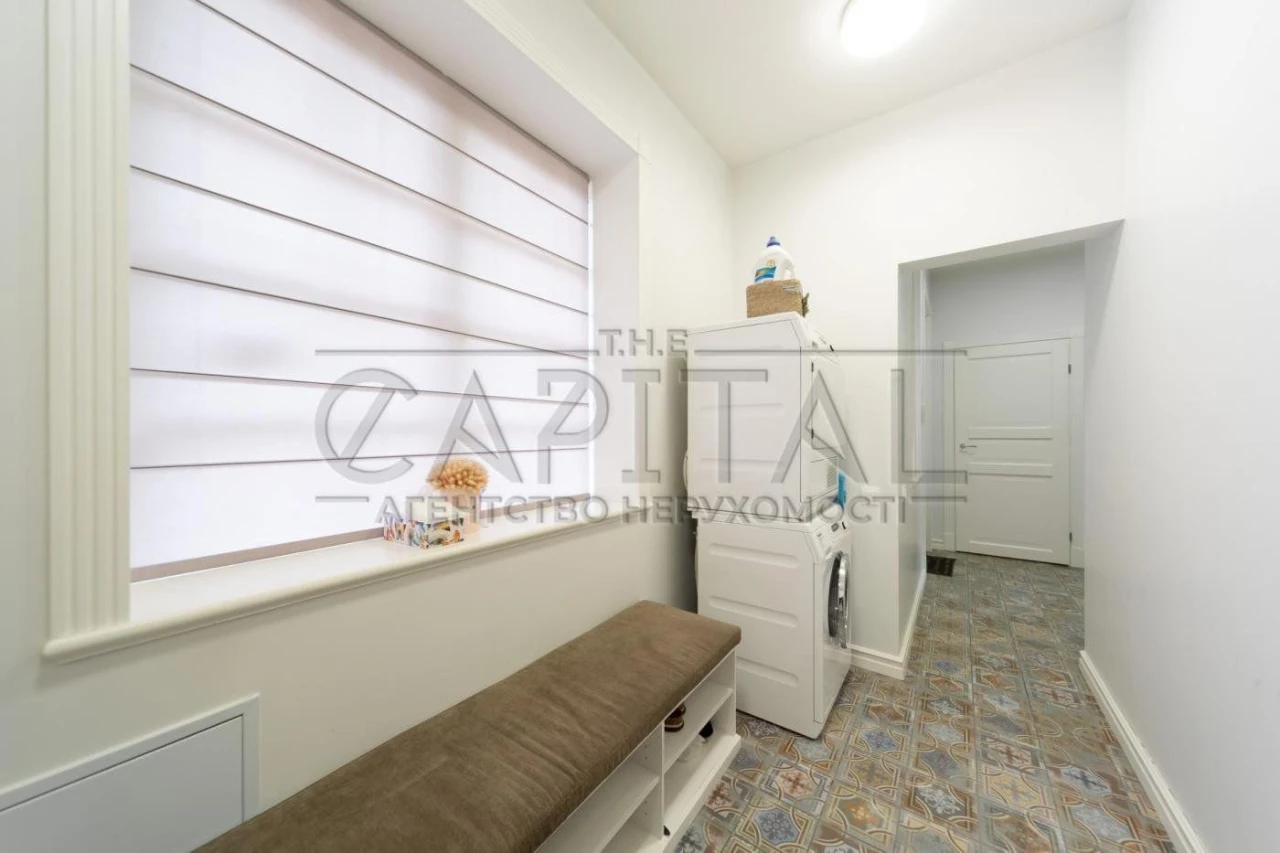 Дом 4 комнаты, 200 м² - Дарницкий, паркинг