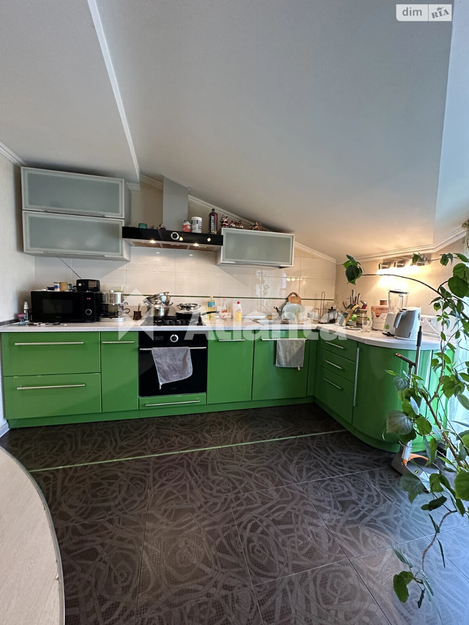 Long-Term Rental Apartment Near Zamost