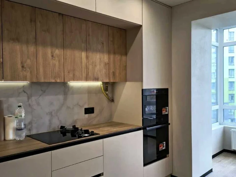 Apartment. Ivano-Frankivsk, Priozernaya st.