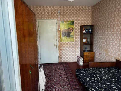 Large two-room apartment for renovation