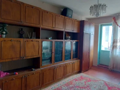 Large two-room apartment for renovation