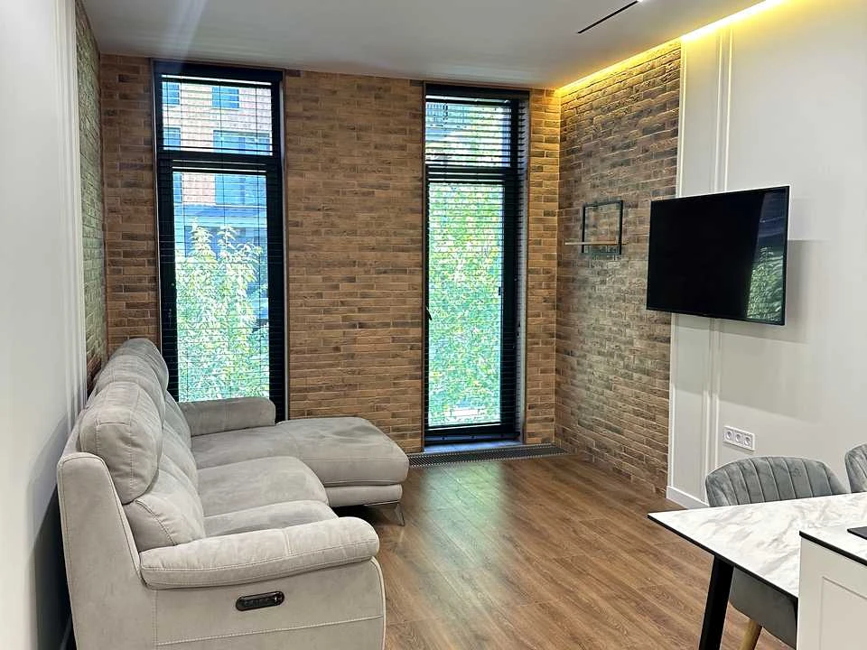 Apartment. Nabreshne-Rybalskaya Street, Kyiv