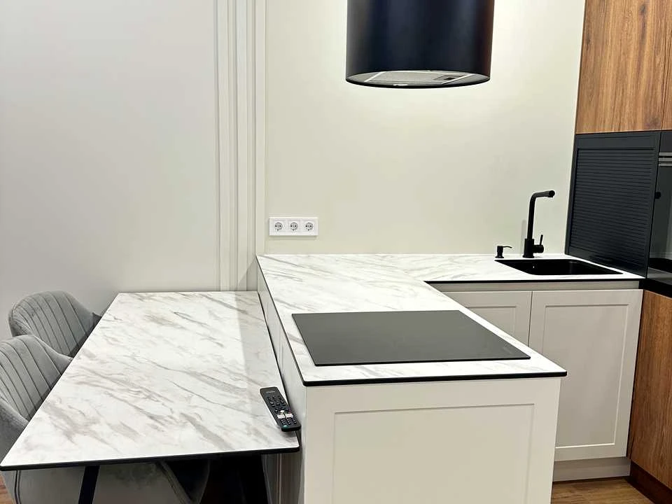 Apartment. Nabreshne-Rybalskaya Street, Kyiv