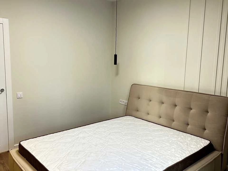 Apartment. Nabreshne-Rybalskaya Street, Kyiv