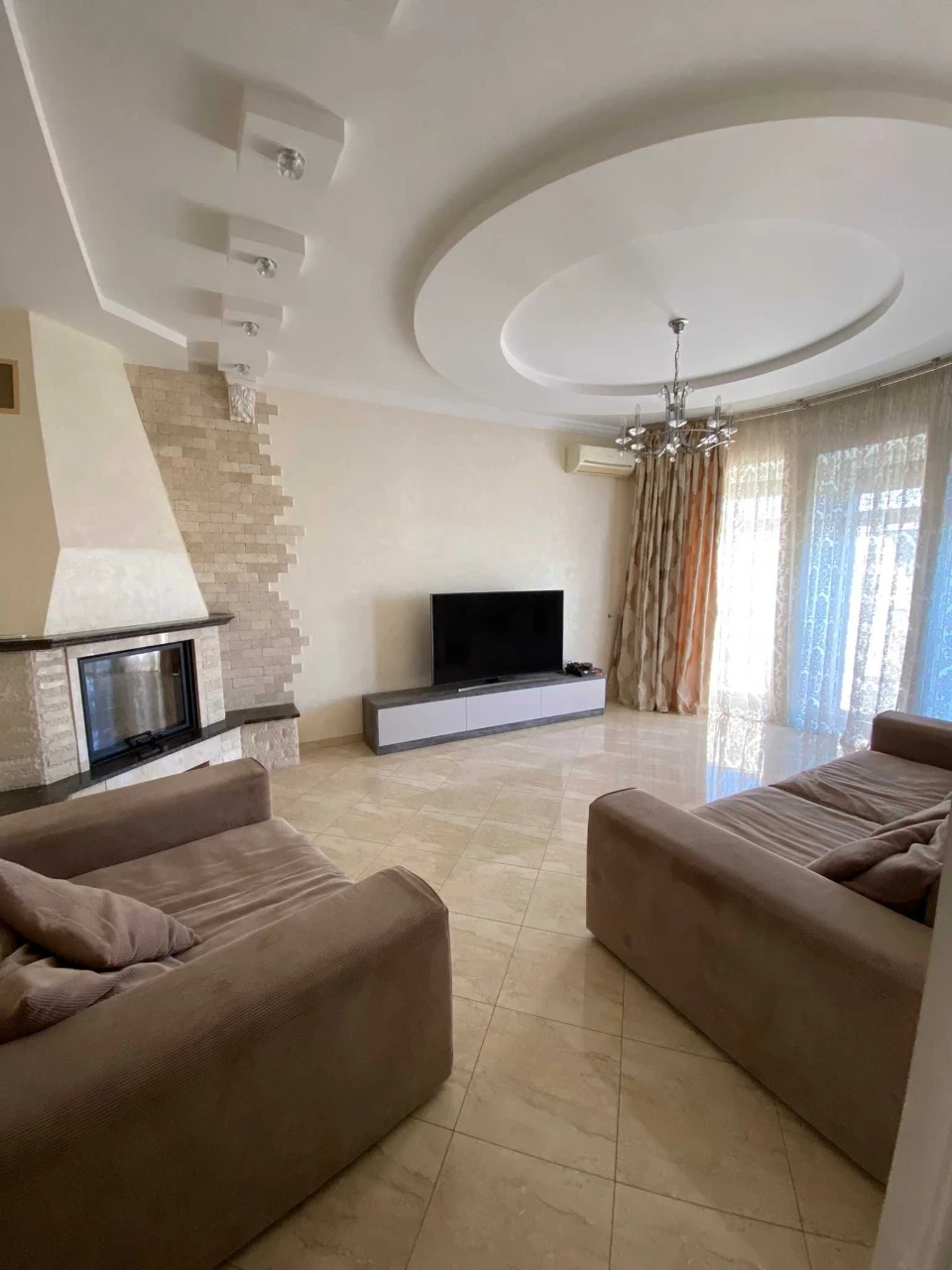 For Sale House in Tiyrova, Zolotaya Gorka 289 m² 15 acres