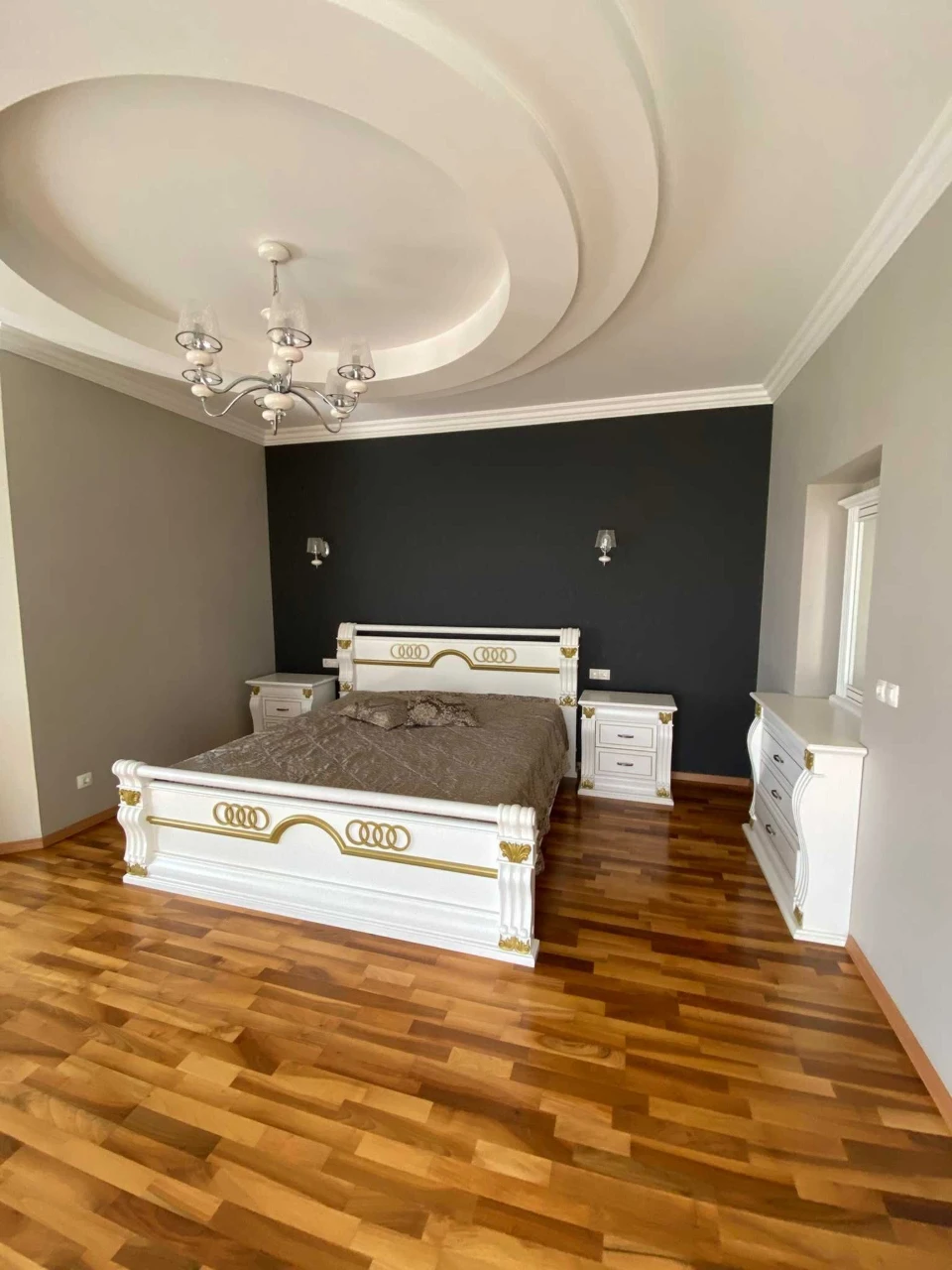 For Sale House in Tiyrova, Zolotaya Gorka 289 m² 15 acres