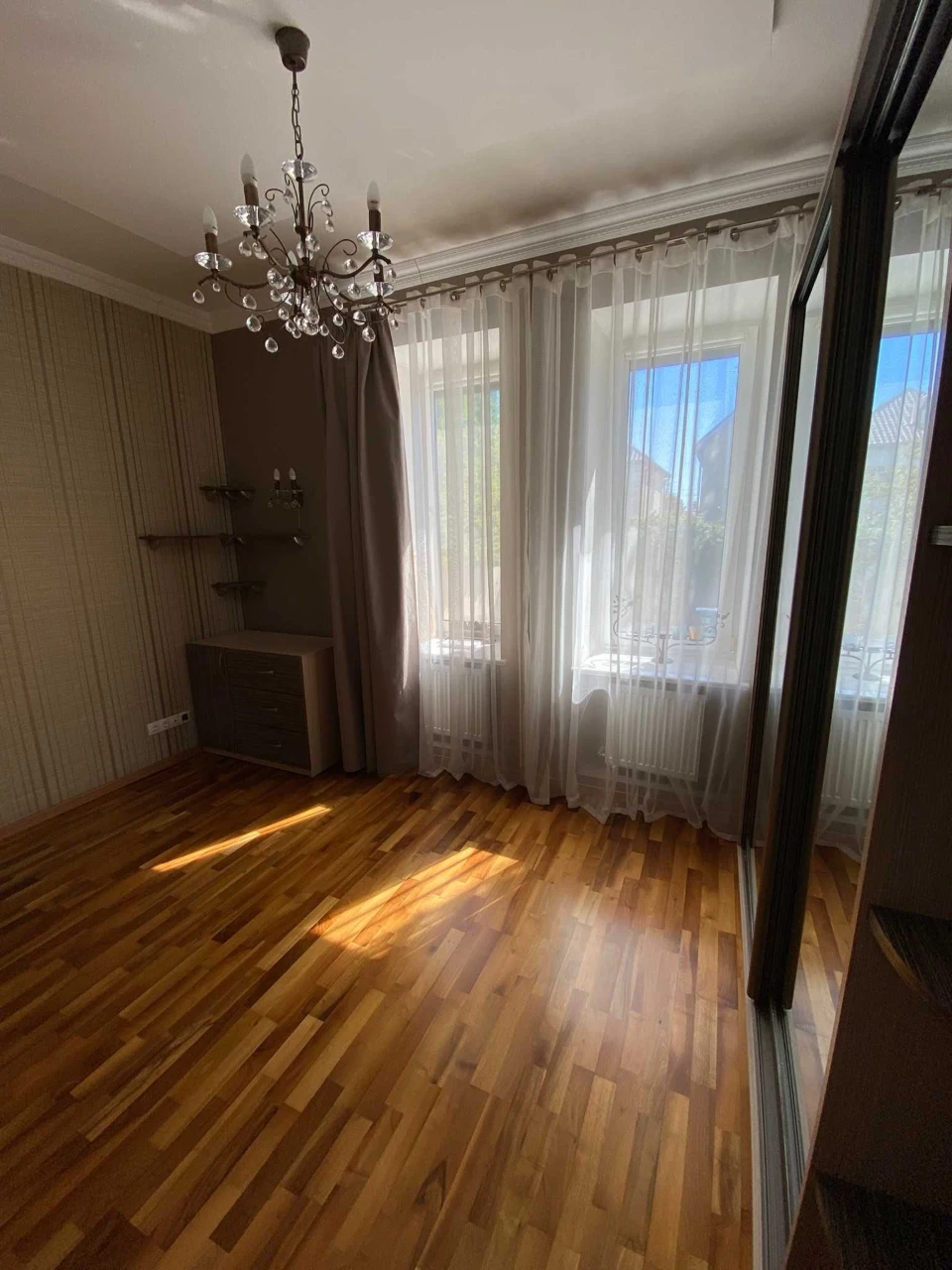 For Sale House in Tiyrova, Zolotaya Gorka 289 m² 15 acres