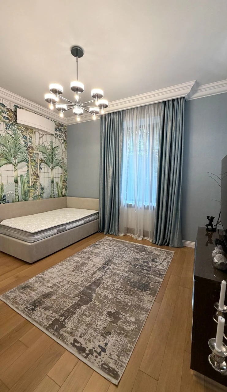 Элитный дом с эксклюзивным дизайном, улица Куприна, вторая л