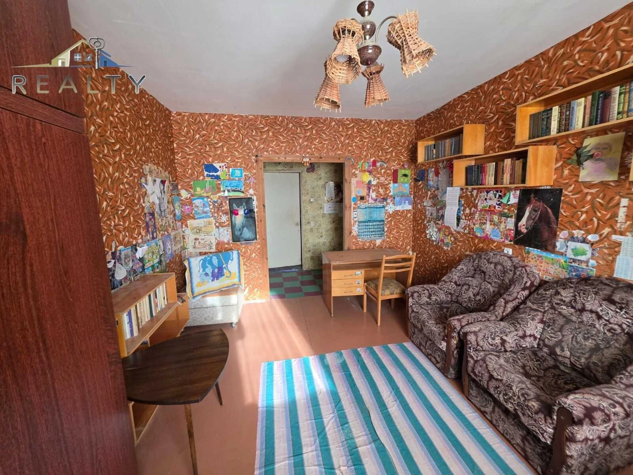Продажа 4-комнатной квартиры. Район Хортица (213-424-042)