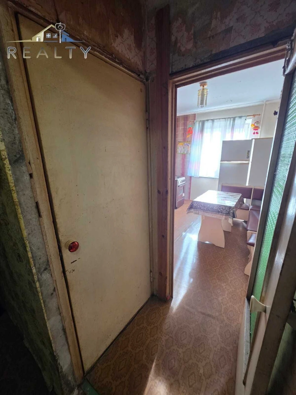 Продажа 4-комнатной квартиры. Район Хортица (213-424-042)