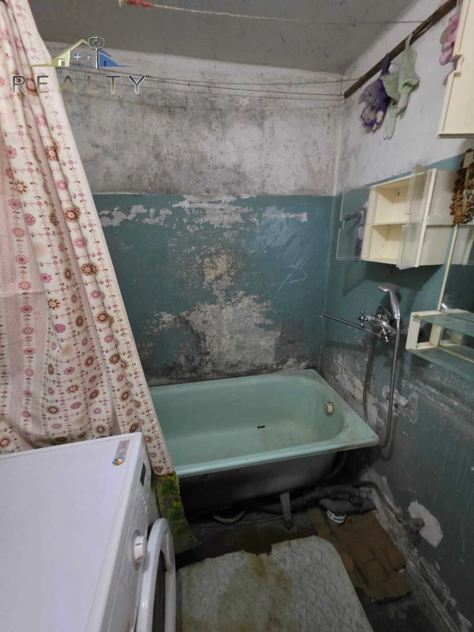 Продажа 4-комнатной квартиры. Район Хортица (213-424-042)